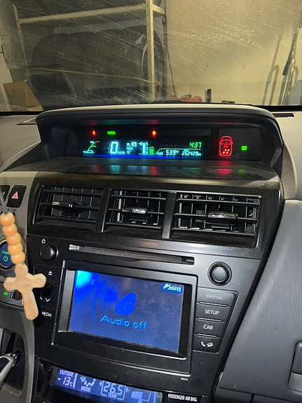 Toyota Prius+ 3 of 10