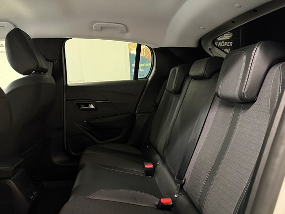 Peugeot e-208 11 of 28
