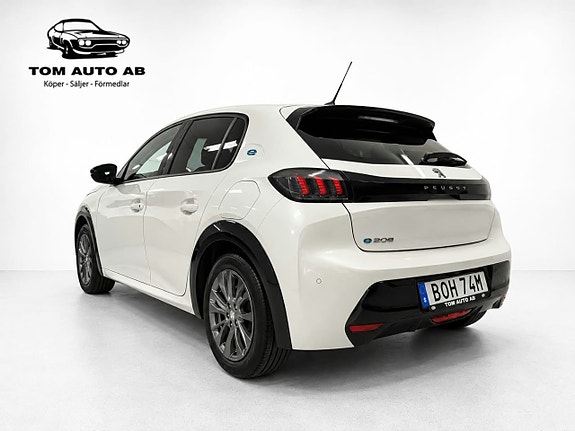 Peugeot e-208 4 of 28