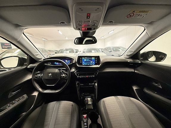 Peugeot e-208 13 of 28