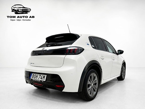 Peugeot e-208 6 of 28