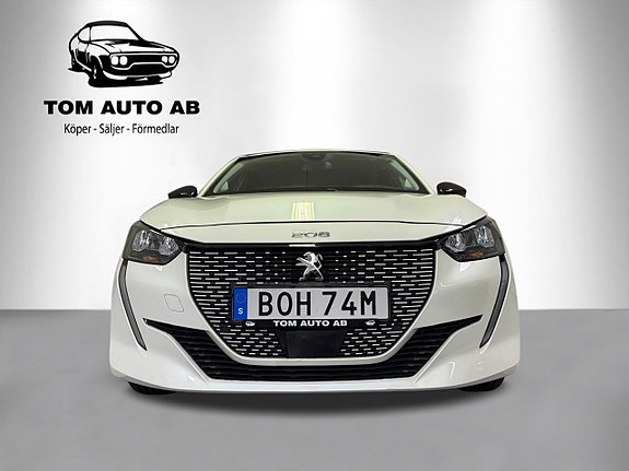 Peugeot e-208 3 of 5