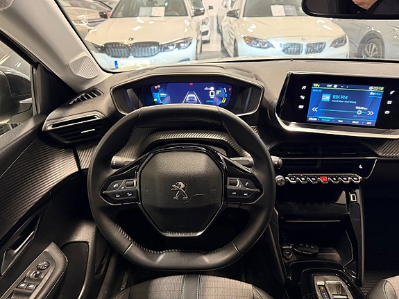 Peugeot e-208 14 of 28