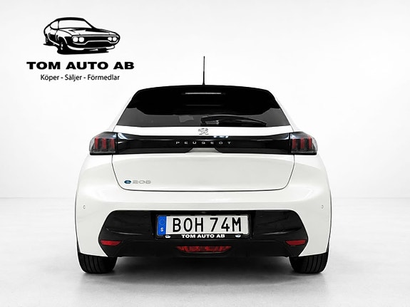 Peugeot e-208 5 of 28