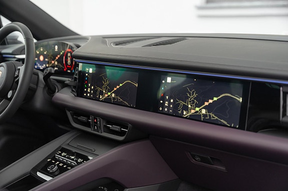 Porsche Macan 4 23 of 30