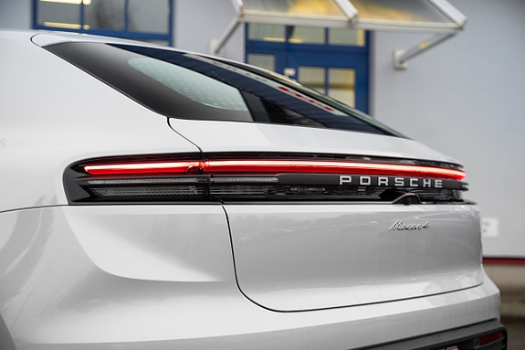 Porsche Macan 4 8 of 30