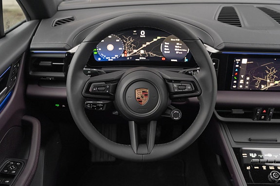 Porsche Macan 4 17 of 30