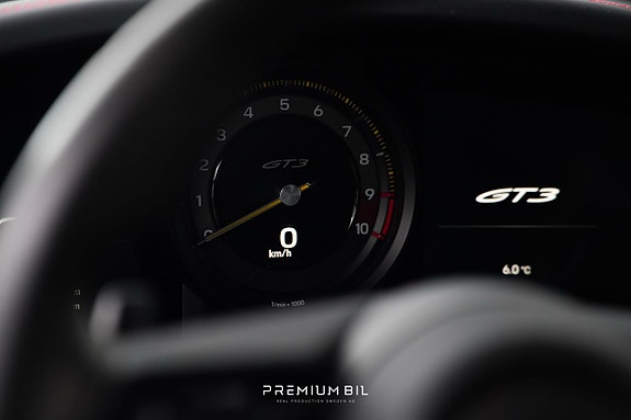 Porsche 911 15 of 21