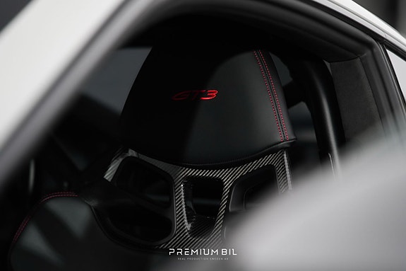 Porsche 911 13 of 21