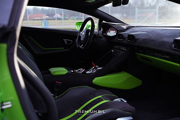 Lamborghini Huracan 9 of 22