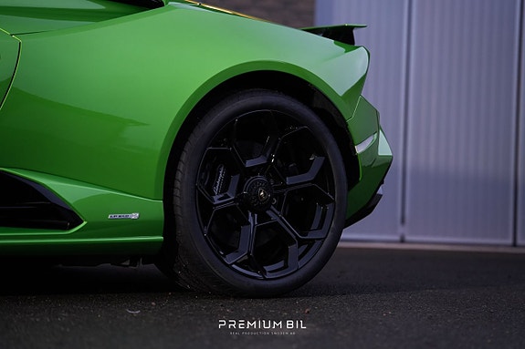 Lamborghini Huracan 5 of 5