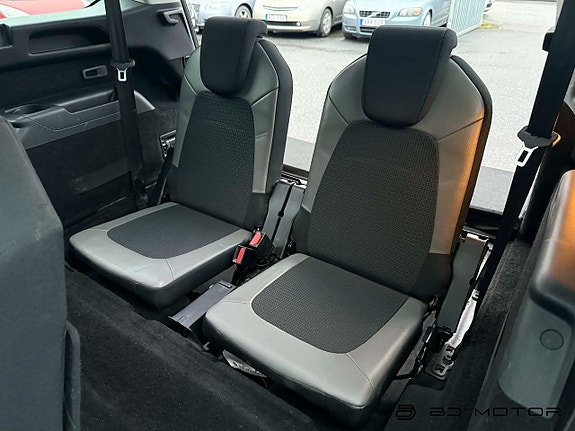Citroen Grand C4 Picasso 23 of 24
