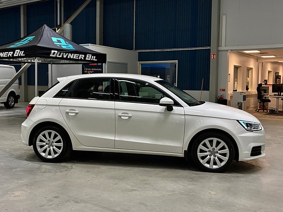 Audi A1 2 of 5
