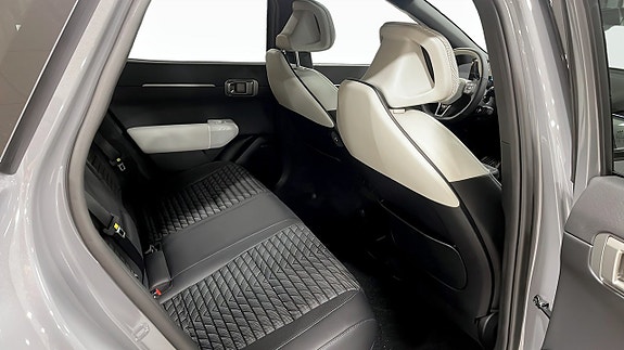 Kia EV4 5 of 13