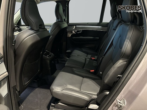 Volvo XC90 9 of 26