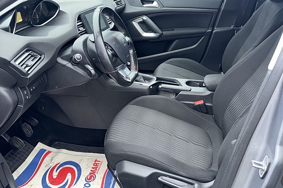 Peugeot 308 6 of 8