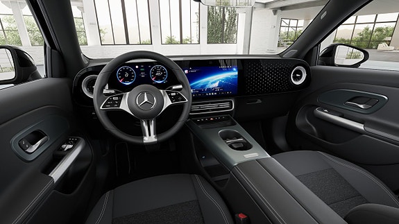 Mercedes-Benz GLB250 9 of 12