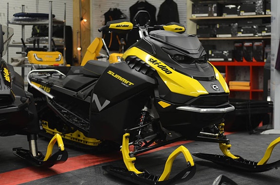 Ski-Doo Summit Neo+ 600 EFI 2026