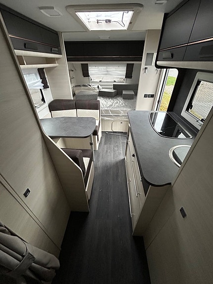 Caravelair Artica 586 Family VÅNINGSÄNG 12 of 16