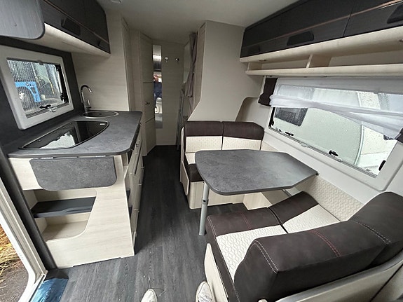 Caravelair Artica 586 Family VÅNINGSÄNG 6 of 16