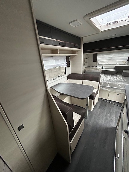 Caravelair Artica 586 Family VÅNINGSÄNG 7 of 16