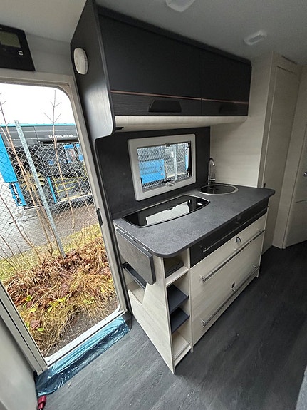 Caravelair Artica 586 Family VÅNINGSÄNG 4 of 16