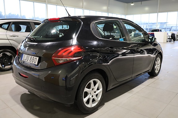 Peugeot 208 5 of 5