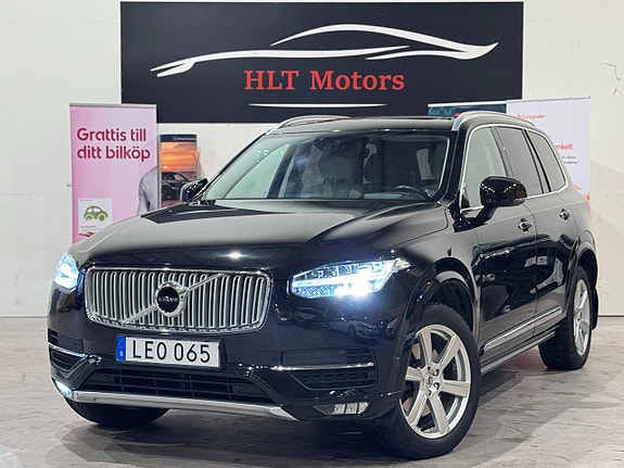 Volvo XC90 2 of 5