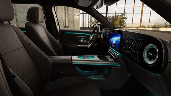 Mercedes-Benz GLB350 13 of 16