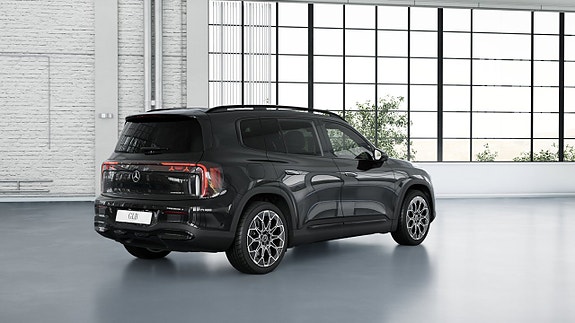 Mercedes-Benz GLB350 3 of 16