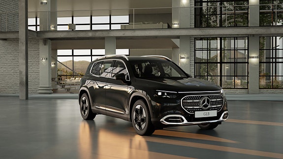 Mercedes-Benz GLB350 9 of 17