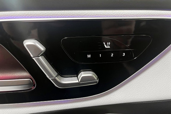 Mercedes-Benz GLC300 e 15 of 21