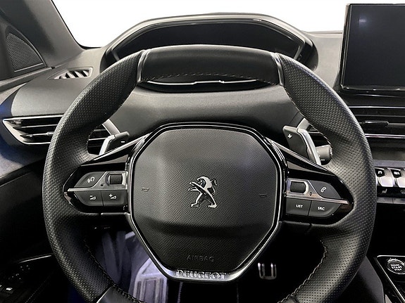 Peugeot 5008 8 of 17