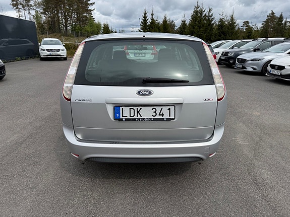 Ford Focus 4 of 5
