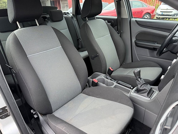 Ford Focus 10 of 21