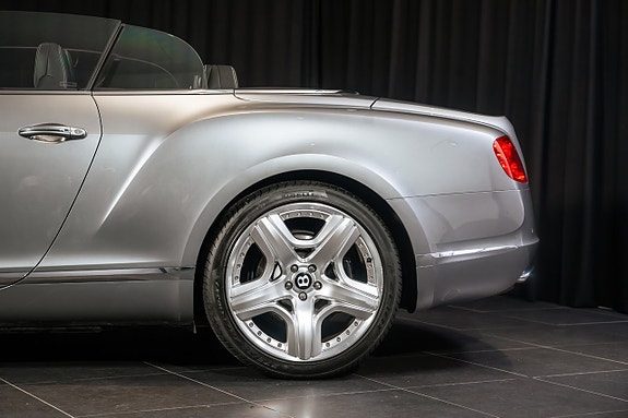 Bentley Continental GT 14 of 17