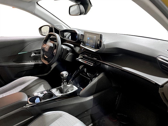 Peugeot 208 11 of 15