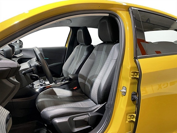 Peugeot 208 4 of 15