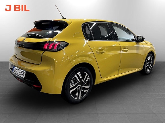 Peugeot 208 3 of 15