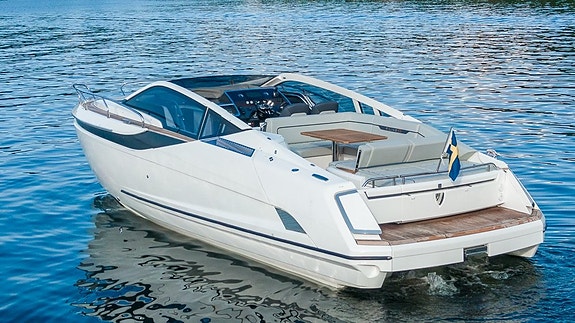 Fairline F//Line 33 - 2022