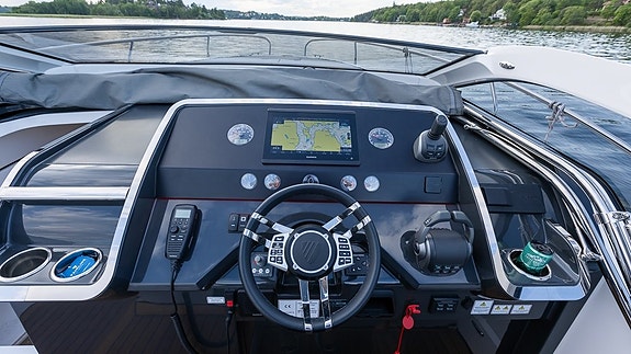 Fairline F//Line 33 - 2022 8 of 30