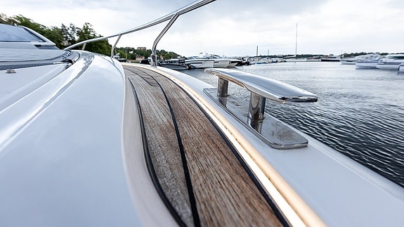 Fairline F//Line 33 - 2022 23 of 30