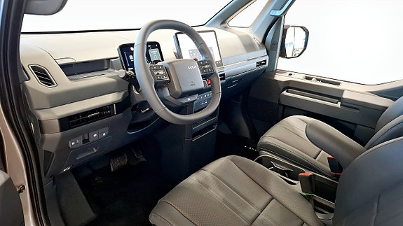 Kia PV5 3 of 12