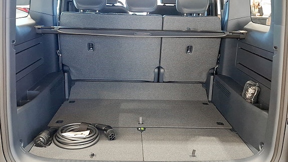 Kia PV5 8 of 12