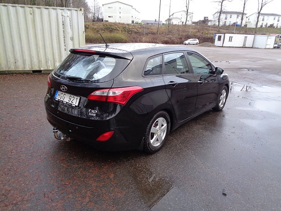 Hyundai i30 4 of 5