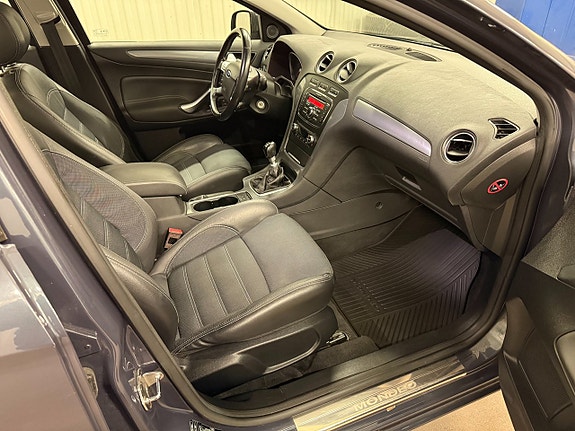 Ford Mondeo 9 of 19