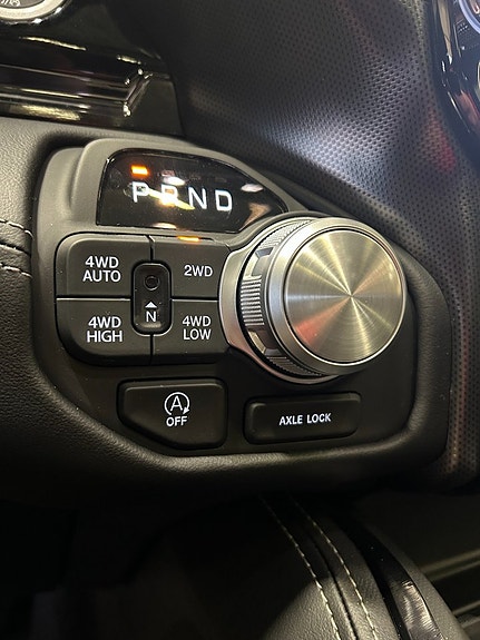 Dodge RAM 1500 13 of 16