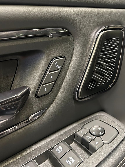 Dodge RAM 1500 9 of 16