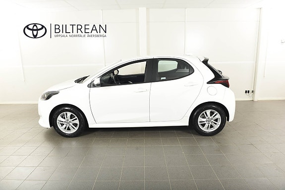 Toyota Yaris 2 of 15