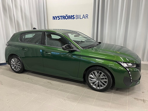 Peugeot 308 2 of 5